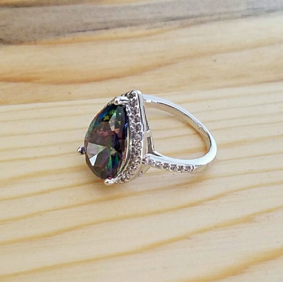 Pear Shape Rainbow Topaz White Gold Ring - Picture 3 of 5